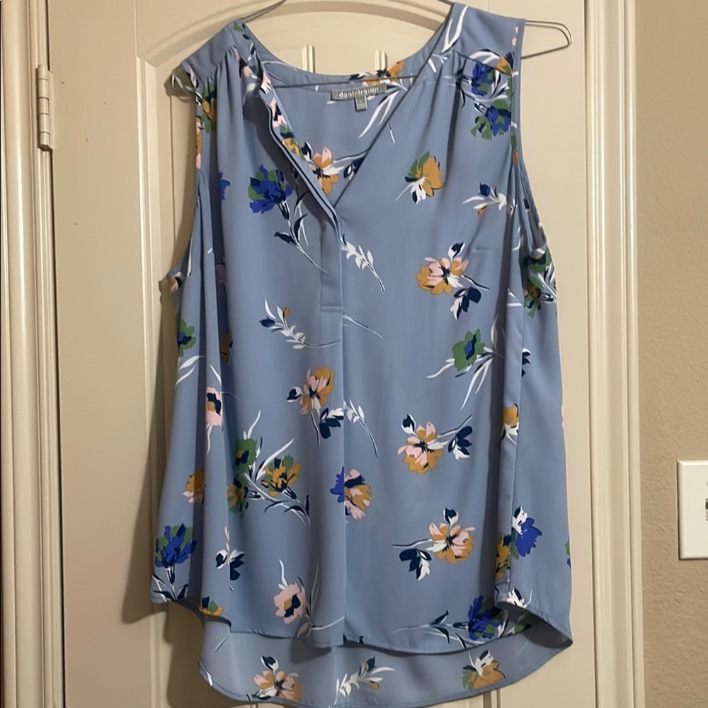 Daniel Rainn Sleeveless Floral Top